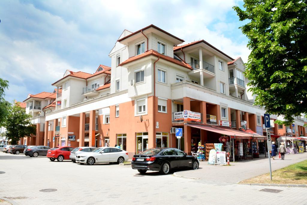 Il Mondo Apartments Hajduszoboszlo Bagian luar foto